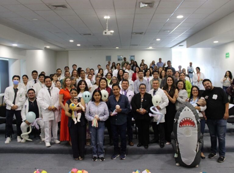 ISSSTE Hidalgo recauda más de 400 pulpos tejidos para apoyo en unidades neonatales