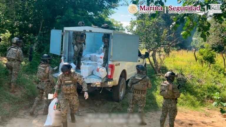 ASEGURAN VEHÍCULO CON MÁS DE 800 KILOS DE PRESUNTA COCAÍNA EN TONALÁ, CHIAPAS
