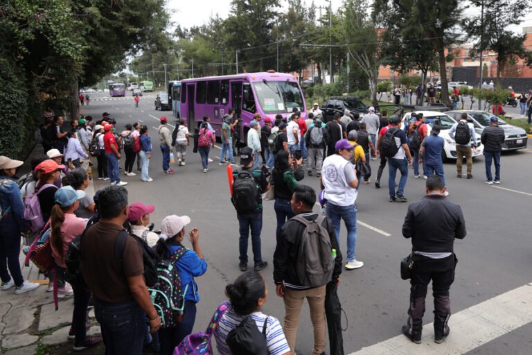 Maestros reactivan protestas ante presunto incumplimiento 