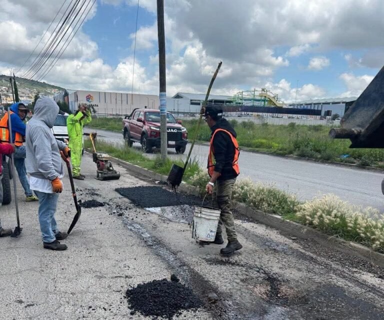 Retoman trabajos de bacheo en Zempoala