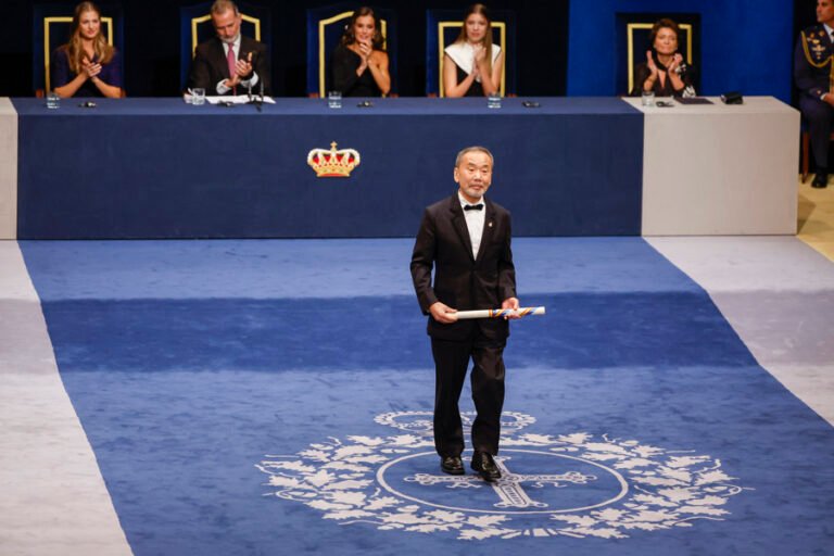Murakami revela que perdió 17 kilos por una enfermedad mientras escribía su última novela