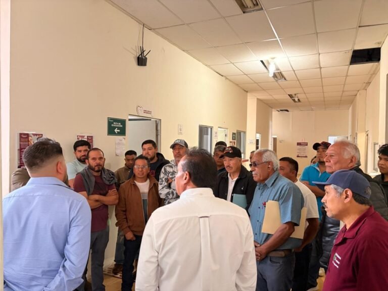 Instan a comerciantes de Tepeapulco a pagar su licencia de funcionamiento