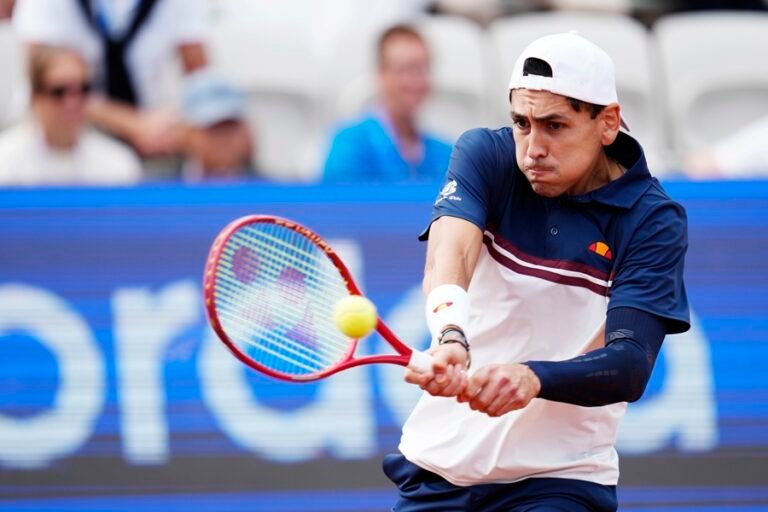 El chileno Tabilo puede con Lennard y espera a Jódar o Shapovalov en tercera ronda