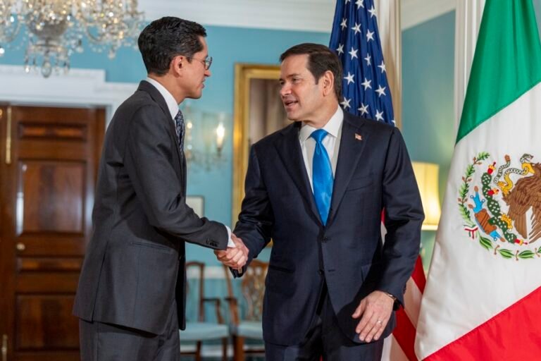 Rubio recibe al canciller de México en busca de un acuerdo comercial