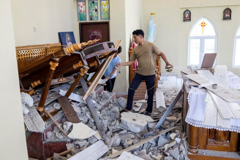 68 muertos y cerca de 10 mil desplazados en Indonesia