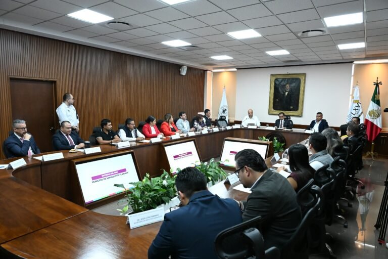Entregan más de 17 millones de pesos para obra pública