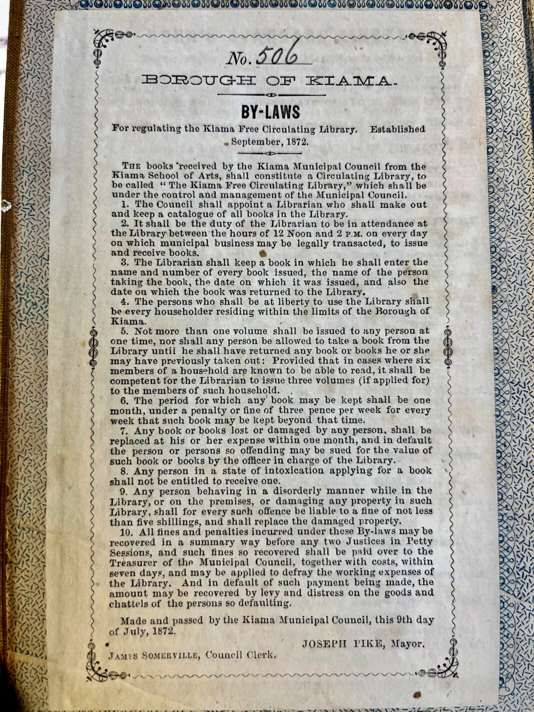 Devuelven a una biblioteca de Australia un libro con 150 años de retraso