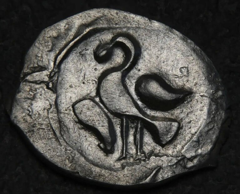Arqueólogos rusos hallan un tesoro con más de 2.600 monedas de plata del siglo XV