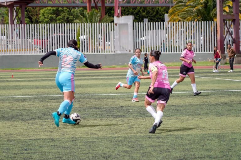 Goleadoras y Fútbol apoyan por el terremoto de Venezuela