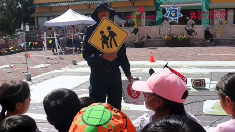 Niñas y niños de Huautla conviven en el programa, “Ciudad Policía”
