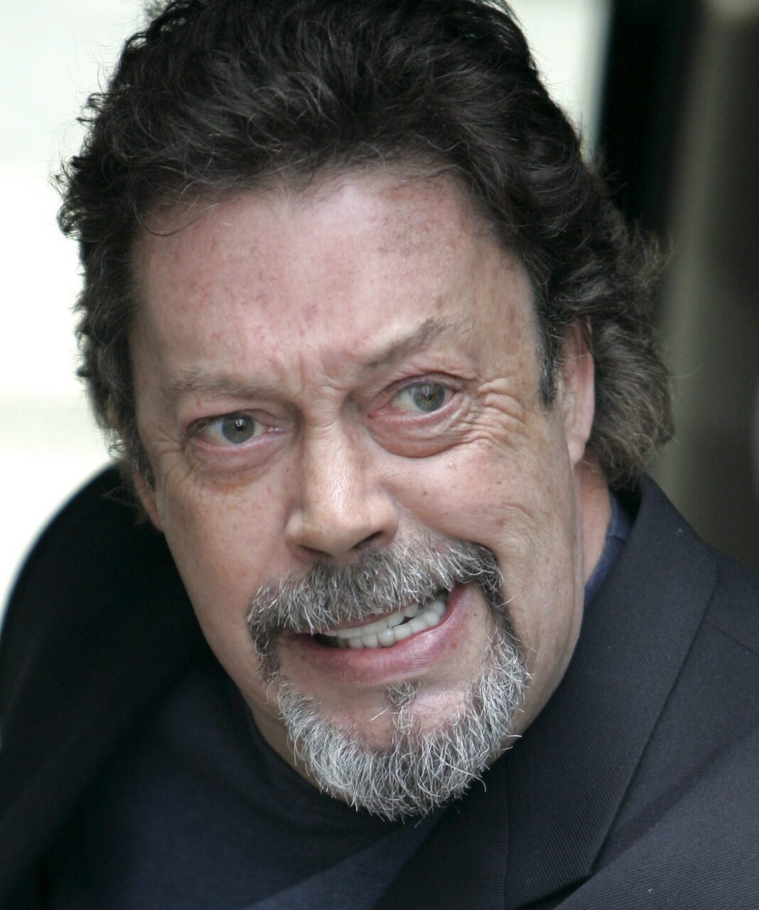 Muere el legendario actor británico Tim Curry a los ochenta años, según TMZ