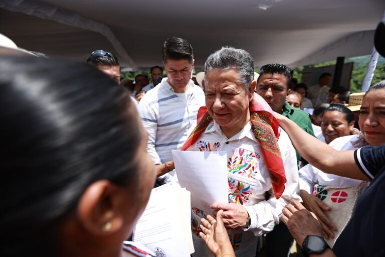 Detallan plan de inversión en infraestructura para Huehuetla tras afectaciones por lluvias