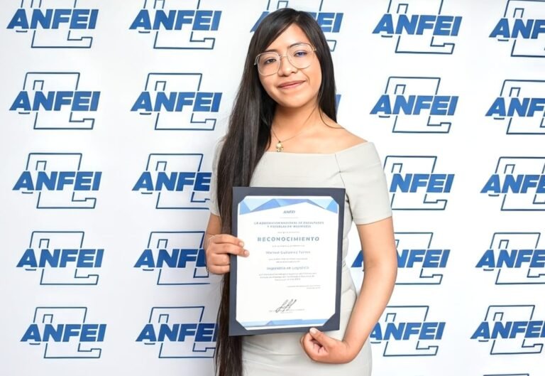 Egresada del ITESA es reconocida por la ANFEI