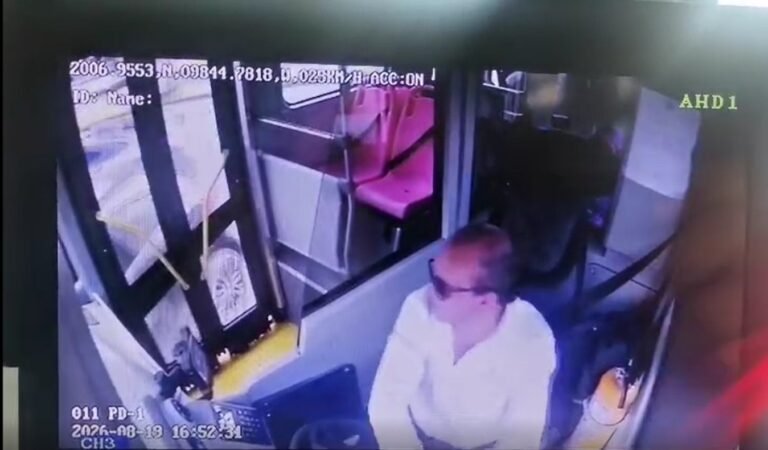 Involucrada unidad del Sitmah en incidente vial en la glorieta Insurgentes