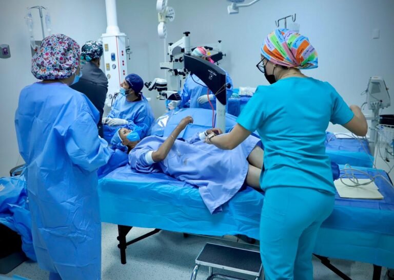 Cirugías gratuitas de cataratas benefician a 194 personas durante los primeros dos días de la jornada