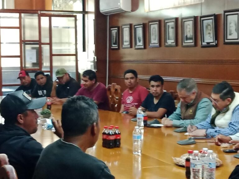 Retiran bloqueo en la San Salvador–Ixmiquilpan tras mesa de diálogo