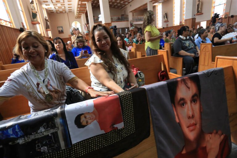 Juan Gabriel reúne a seguidores de México y Estados Unidos en la fronteriza Ciudad Juárez