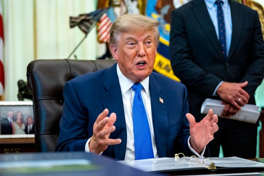Trump asegura que EE.UU. controla el estrecho de Ormuz pese al bloqueo iraní