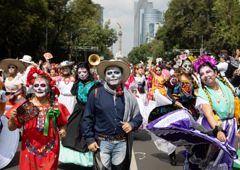 Miles de indígenas tomaron las calles de la CDMX