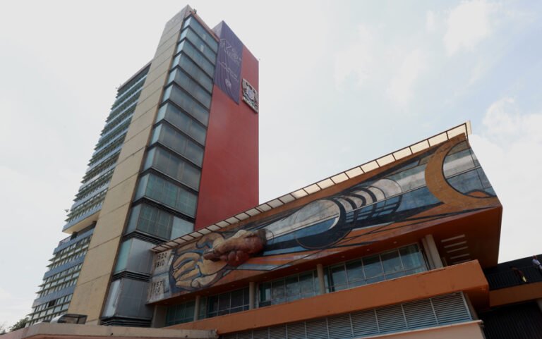 UNAM de México publica resultados de examen presencial tras irregularidades por uso de IA