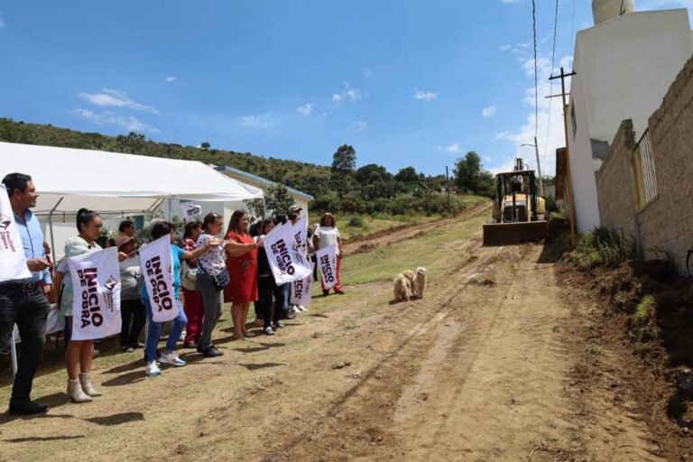 Inician obras sociales en Emiliano Zapata