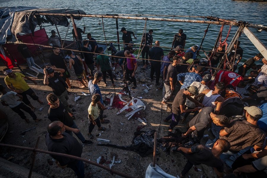 Israel mata a siete palestinos en un bombardeo contra una cafetería en la ciudad de Gaza