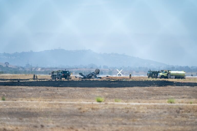 Un caza F-35B se desploma en San Diego; el piloto sobrevive tras eyectarse a tiempo