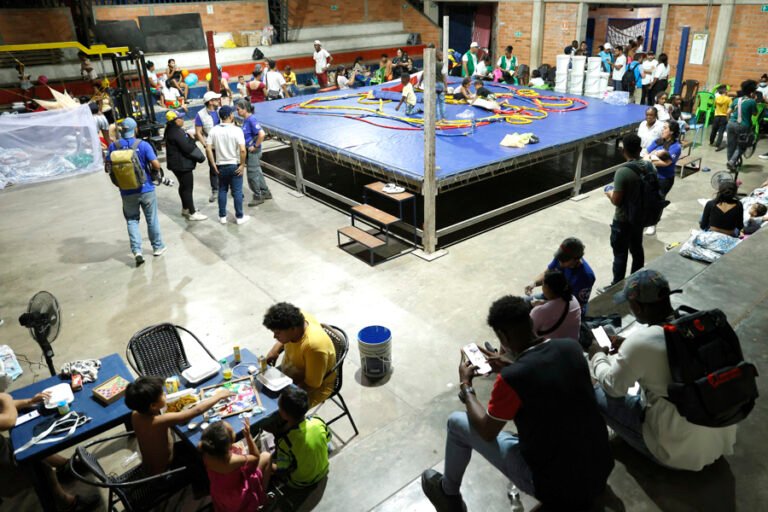 México repatria a 36 ciudadanos afectados por el terremoto en Colombia