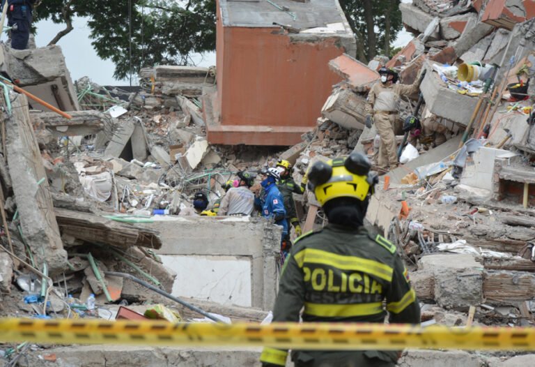 Colombia registra 314 muertos diez días después del terremoto
