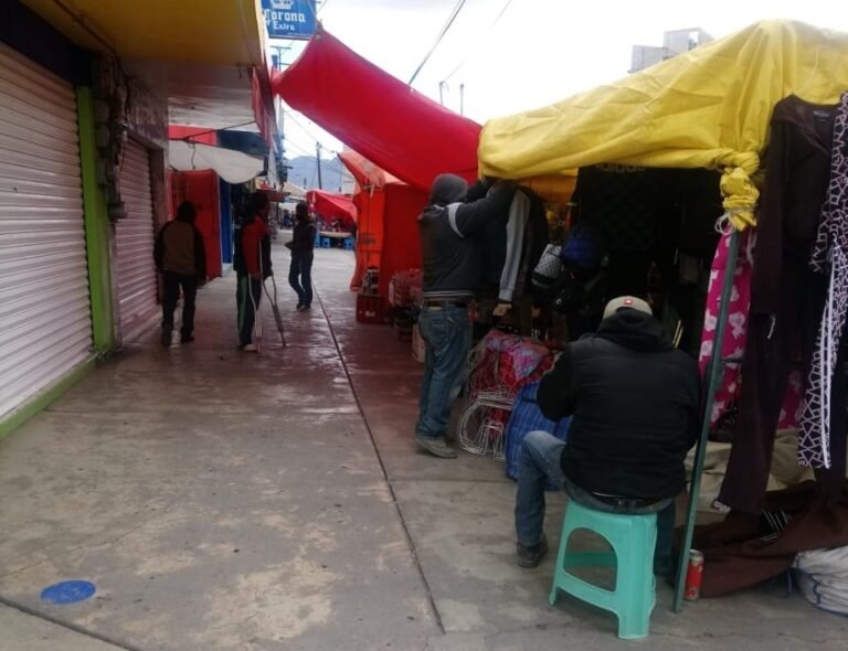 Instan a comerciantes de Emiliano Zapata, a regularizar el pago de su licencia de funcionamiento