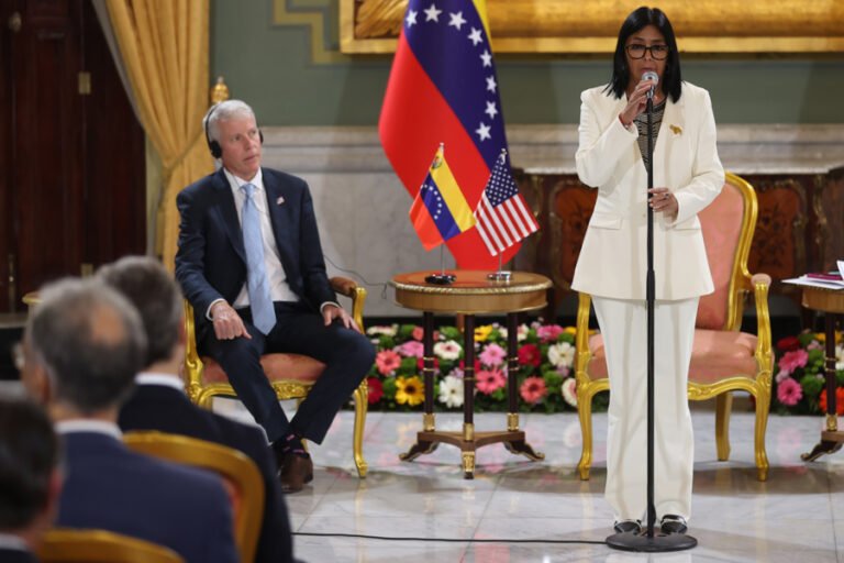 Rodríguez espera que acuerdo petrolero beneficie al pueblo
