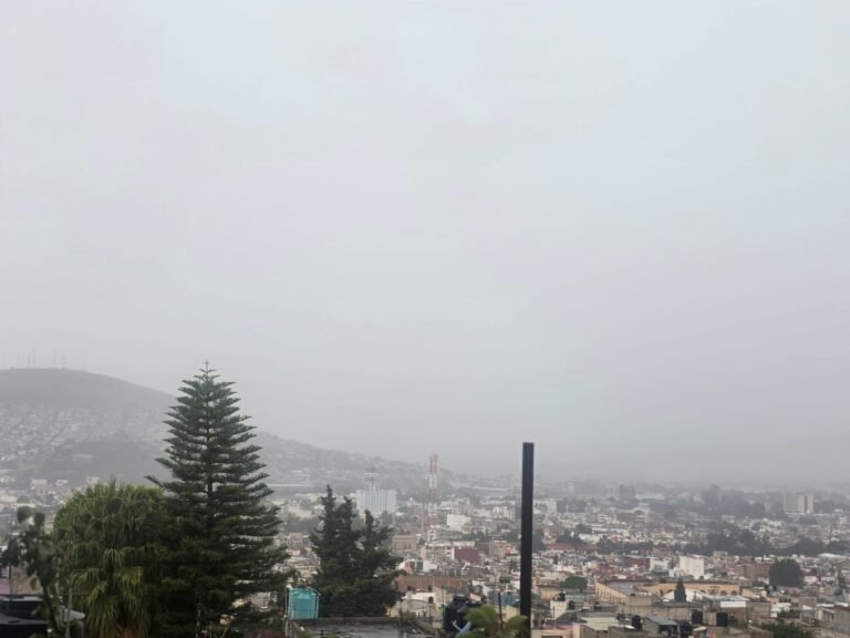 Lluvias fuertes, viento y temperaturas superiores a los 30 grados