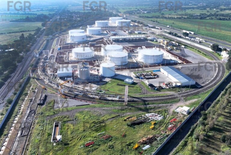Descubren refinería clandestina y decomisan más de 9 millones de litros de hidrocarburo