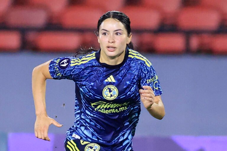 Camberos, candidata al Balón de Oro, con México ante Jamaica