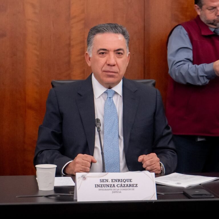 Con 23 mil firmas piden retirar fuero a un senador
