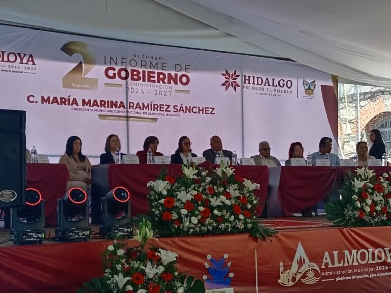 Alcaldesa de Almoloya, rinde su II informe de labores