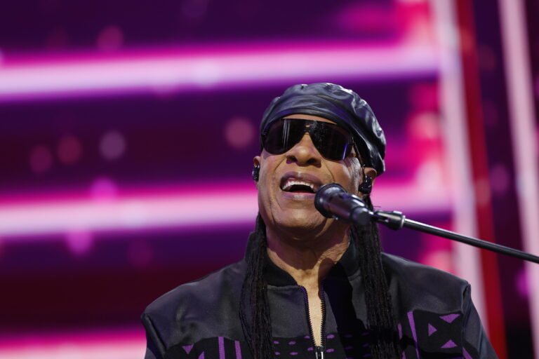 Stevie Wonder celebra 50 años del mítico ‘Songs in the key of life’ 