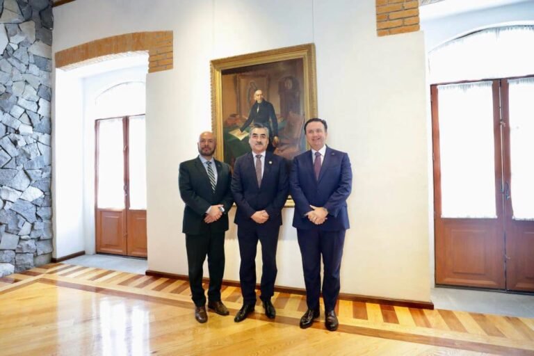 Fortalecen vinculación empresarial de jóvenes universitarios