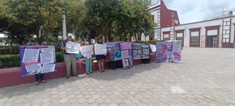 Con marcha demandan justicia para Rebeca