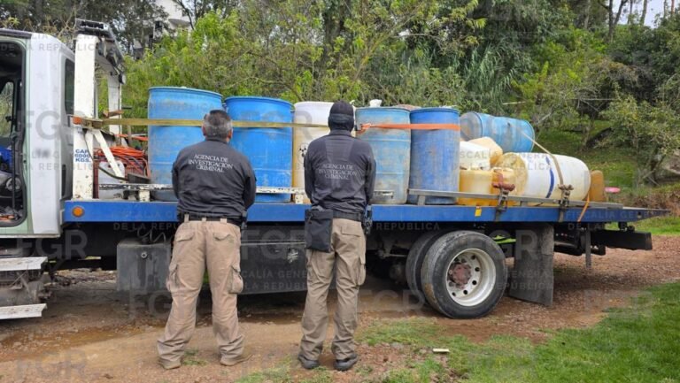 Revés policial, aseguran 12 mil litros de mezcla de hidrocarburo
