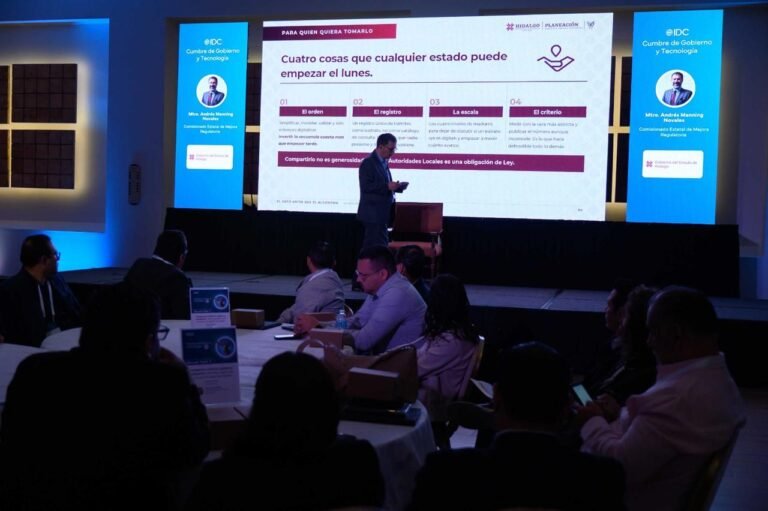 Hidalgo participó en la 20.ª Cumbre de Gobierno y Tecnología