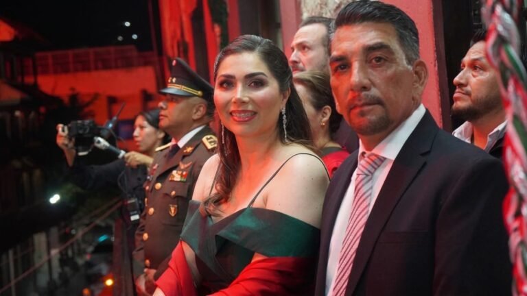 HUEJUTLA CELEBRA LA CEREMONIA DEL GRITO DE INDEPENDENCIA