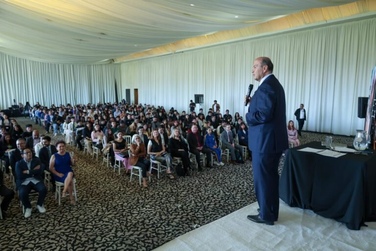 Realiza IHE el encuentro “Voces que transforman” 