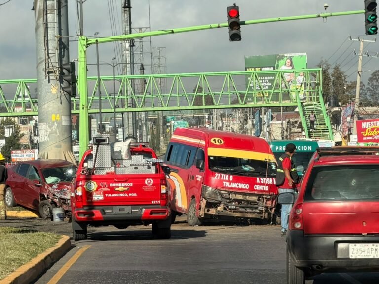 Aparatoso accidente en la Bajada de San José