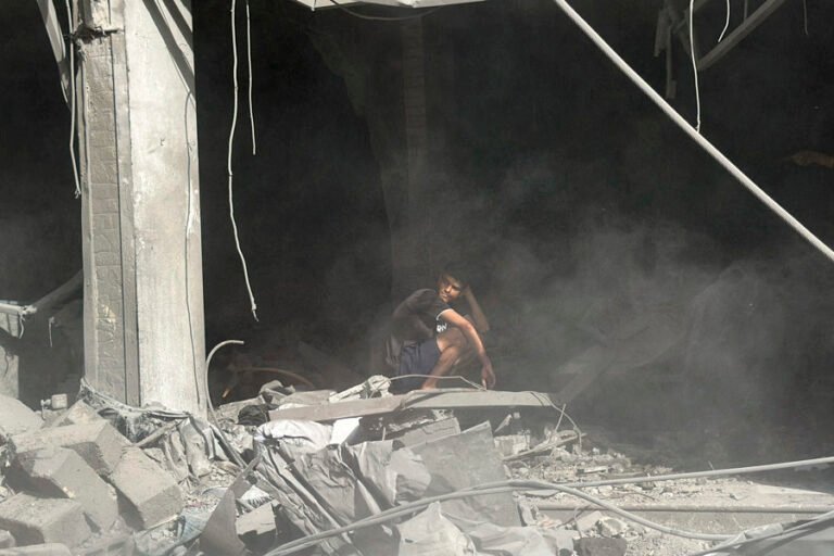 Israel mata a dos en ataques contra Gaza 
