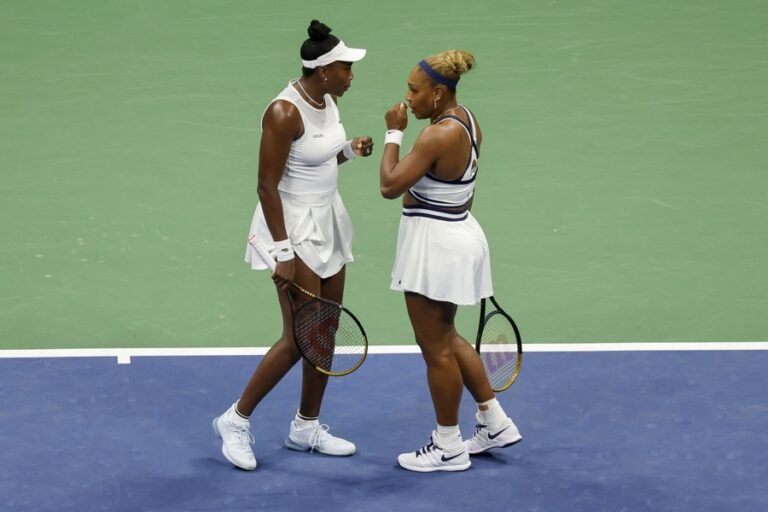Venus y Serena Williams no pasan de la primera ronda en su regreso a Nueva York