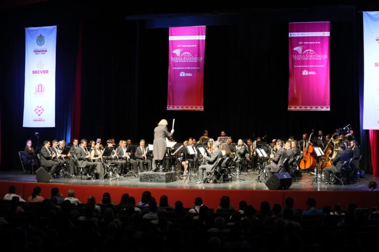 Banda Sinfónica del Estado de Hidalgo celebra sus 125 años con gala en Veracruz