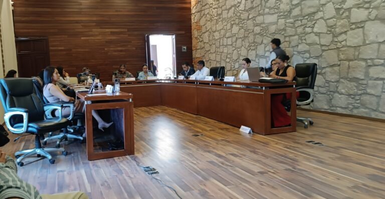 Ediles cuestionan lectura de informe de labores en Apan 