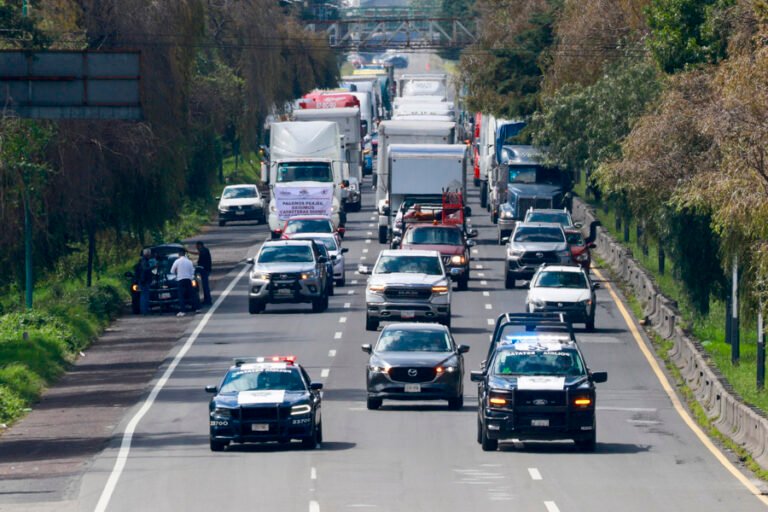 El paro de transportistas de México divide al sector
