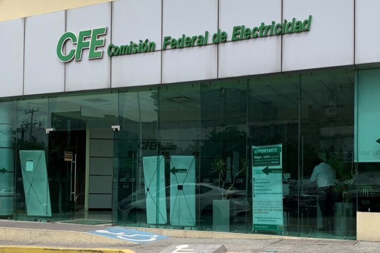 CFE anuncia 50 proyectos de transmisión eléctrica “en marcha”
